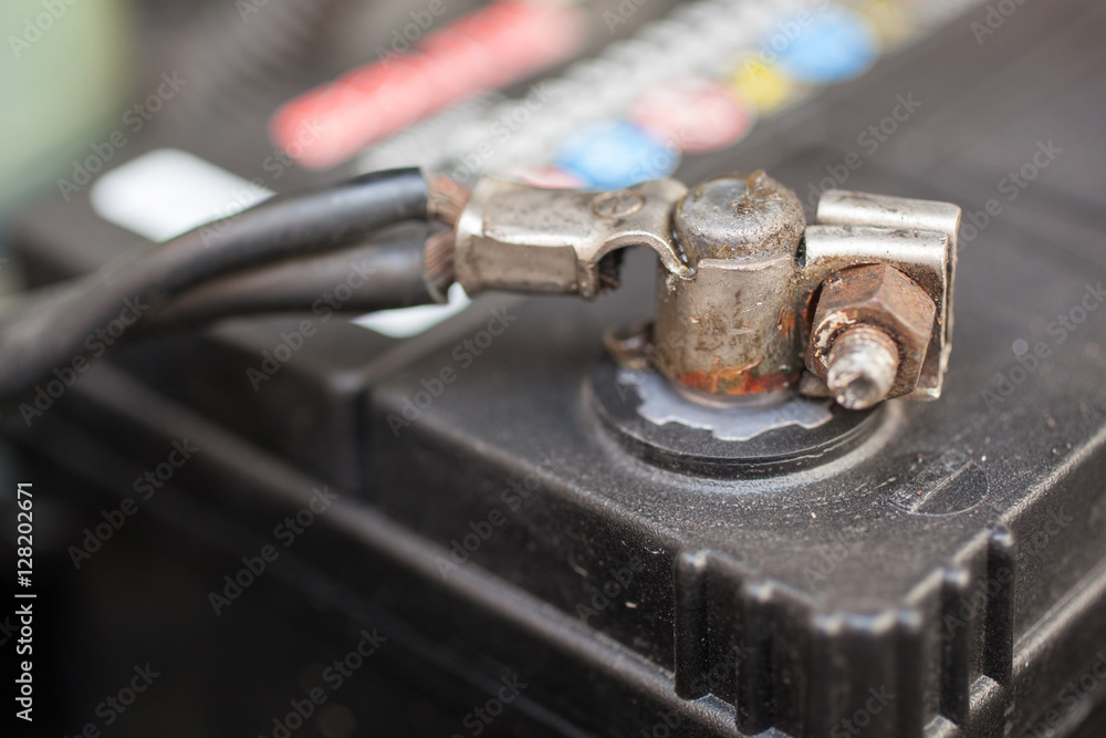 car battery negative polarity