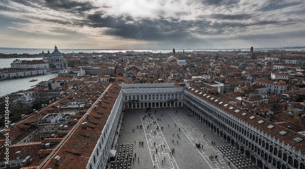 Fototapeta premium Venezia, veduta della città dalla torre del campanile di San Marco