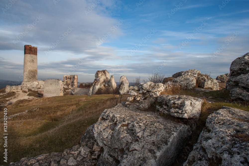 Ruiny Zamku Olsztyn na Szlaku Orlich Gniazd