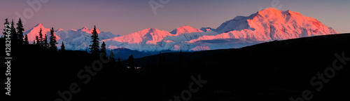 Photo Sunset Alpenglow on Mt Denali