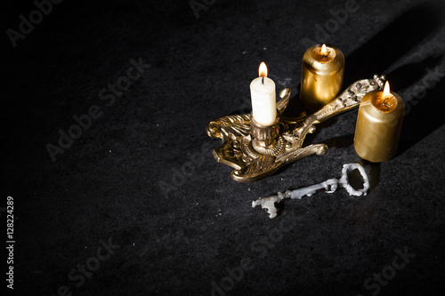 Andrzejki - St Eve. Andrew - omens of wax, lost wax by key 