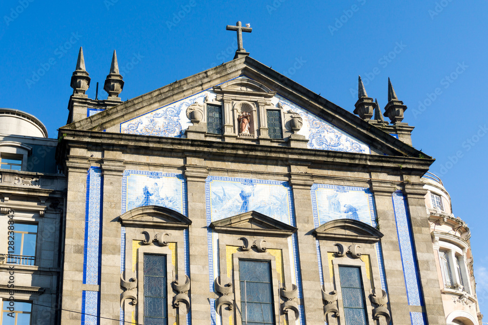 Fototapeta premium Street view of old town Porto, Portugal, Europe