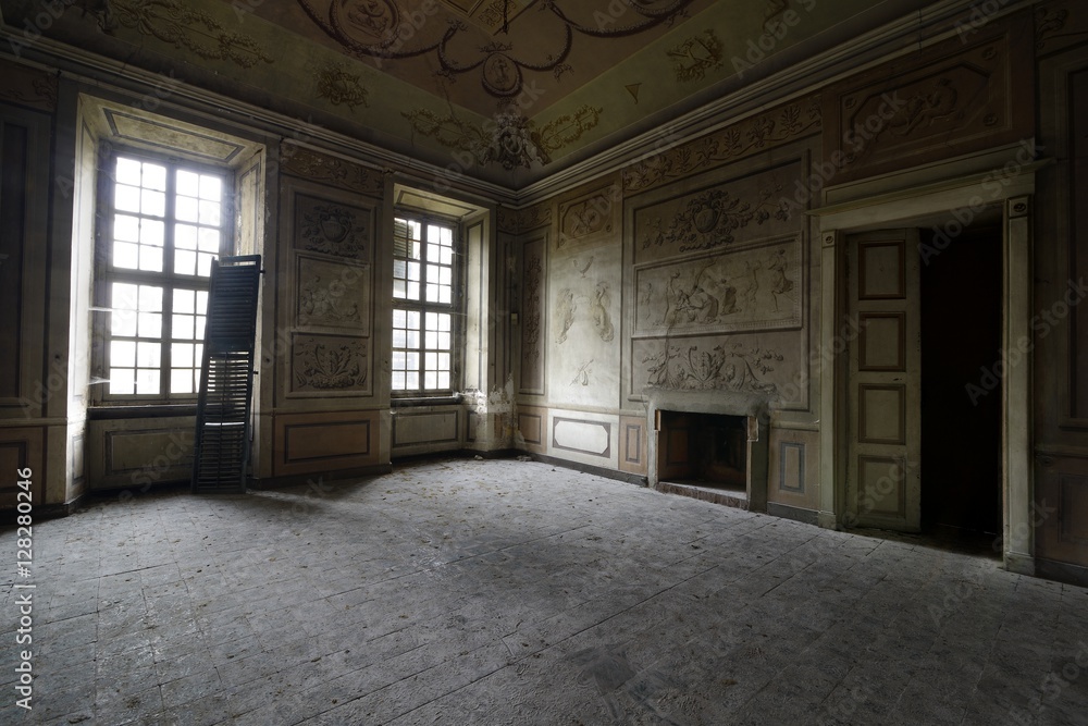 Urbex - ancient abandoned luxury room