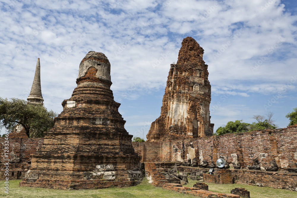 Wat Mahathat Temple