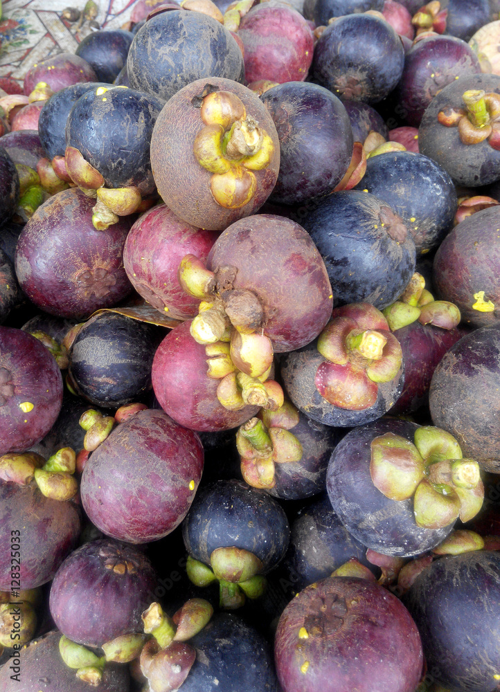 Fototapeta premium Pile of ripe mangosteen