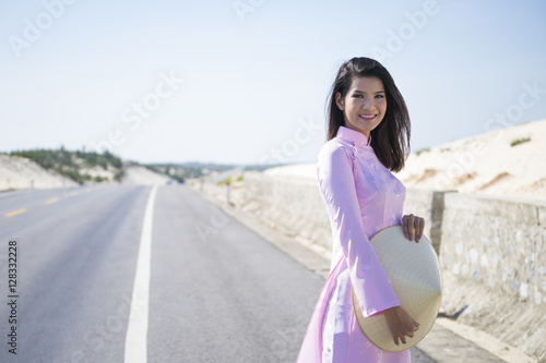 Vietnam girl in traditional costumes © tatomm