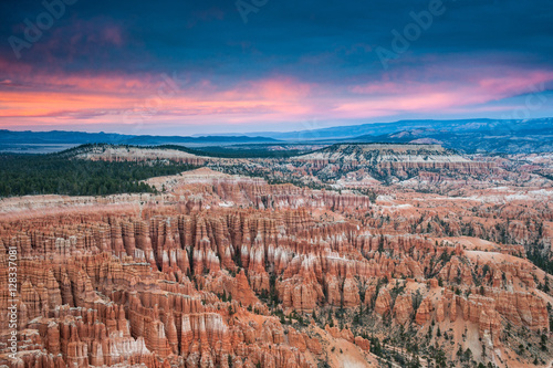 Scenic view of hoodoos in Bryce Canyon amphitheater after sunse