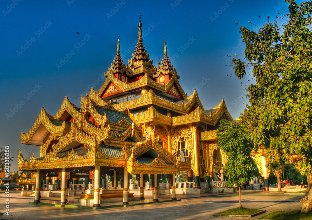 Exterior view of Chaukhtatgyi Buddha Temple, Yangon, Myanmar
