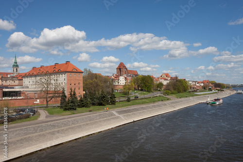 Plakat w ramie Widok z mostu na panoramę Torunia, Polska, Panorama of Torun - Vistula river, Poland 
