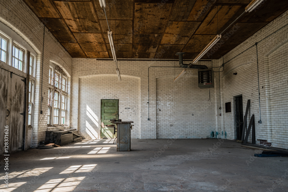 Abandoned Machine Shop
