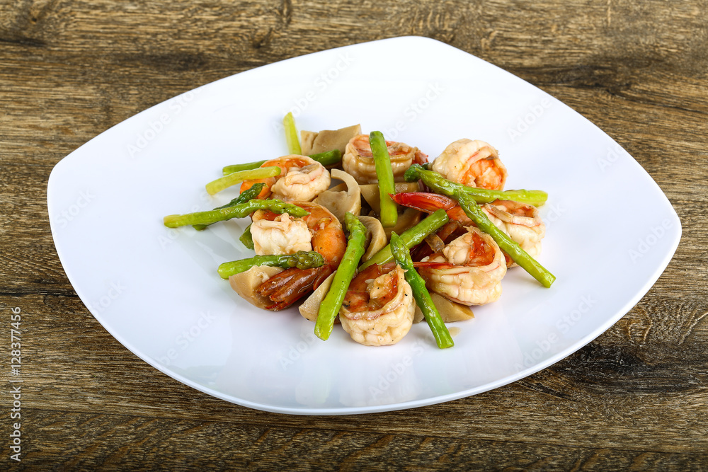 Shrimp and asparagus Shrimp and asparagus