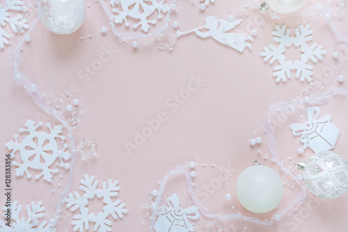 Pink and white Christmas frame © epitavi