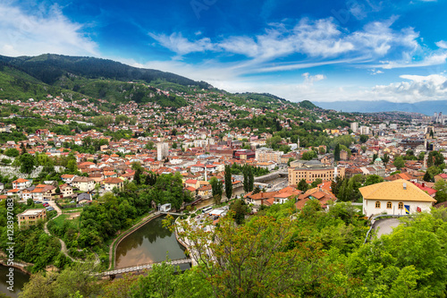 Panoramic view of Sarajevo © Sergii Figurnyi
