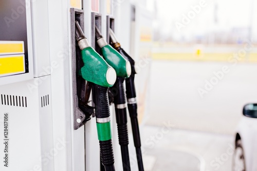 Gasoline and diesel distributor