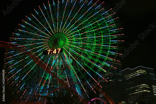 Ferris wheel of the green light