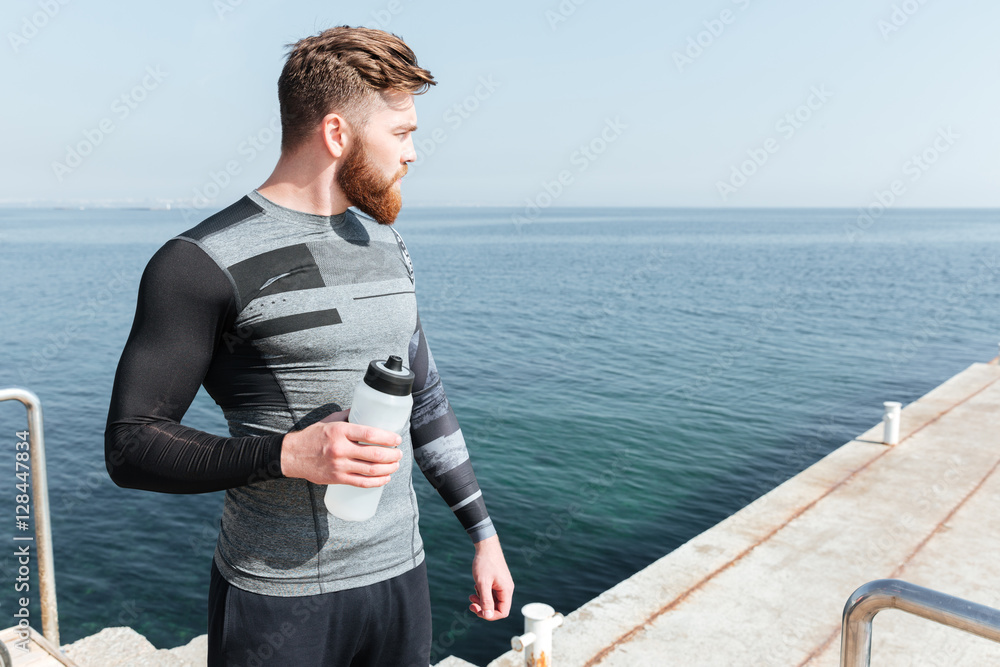 Fototapeta premium Runner with water