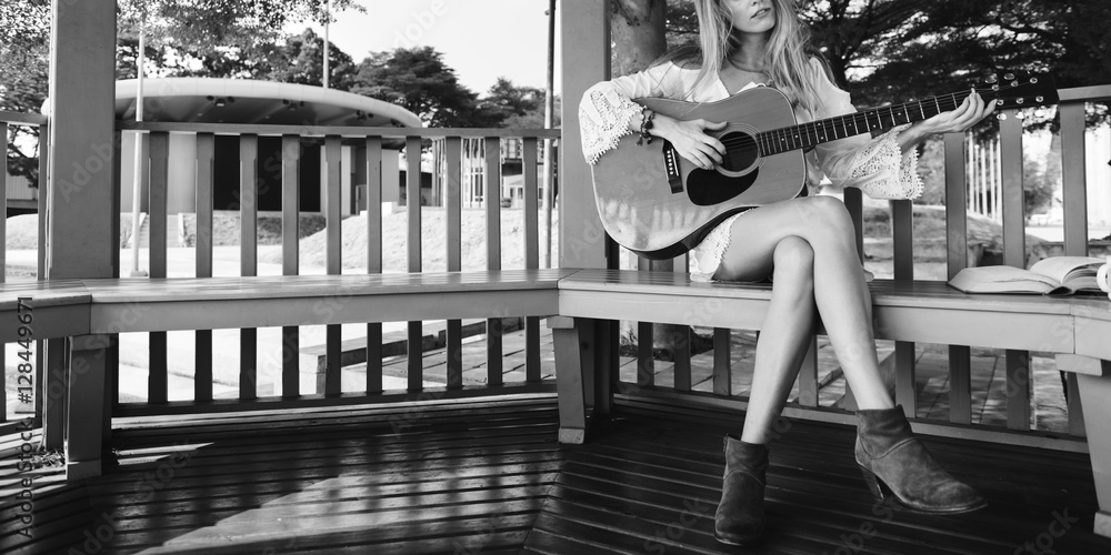 Obraz premium Guitar Girl Relaxation Casual Instrument Leisure Concept