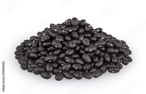 Obraz na płótnie Black beans isolated on white background w salonie