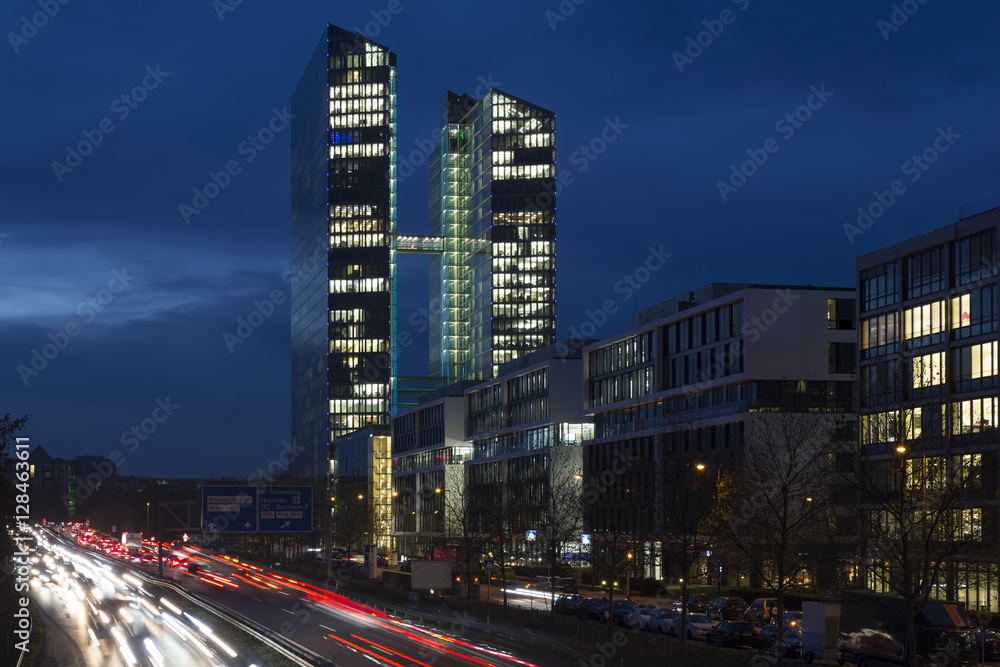 Modernes Bürogebäude in München, Deutschland Modernes Bürogebäude in München, Deutschland