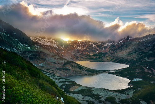 Obraz na płótnie Sunset five lakes valley in tatra mountain w salonie