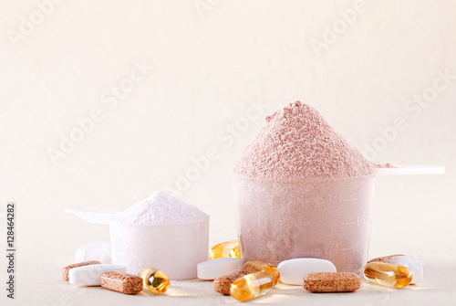 protein powder and vitamins
