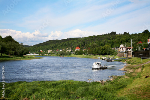 Fähre bei Bad Schandau photo