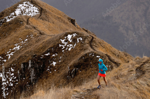 Runner tramonto landscape sunset running moutain skyrace photo