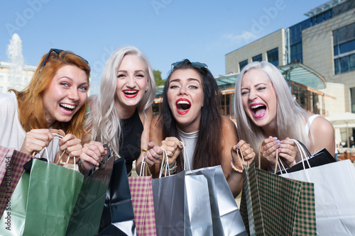 shopping girls freaking out