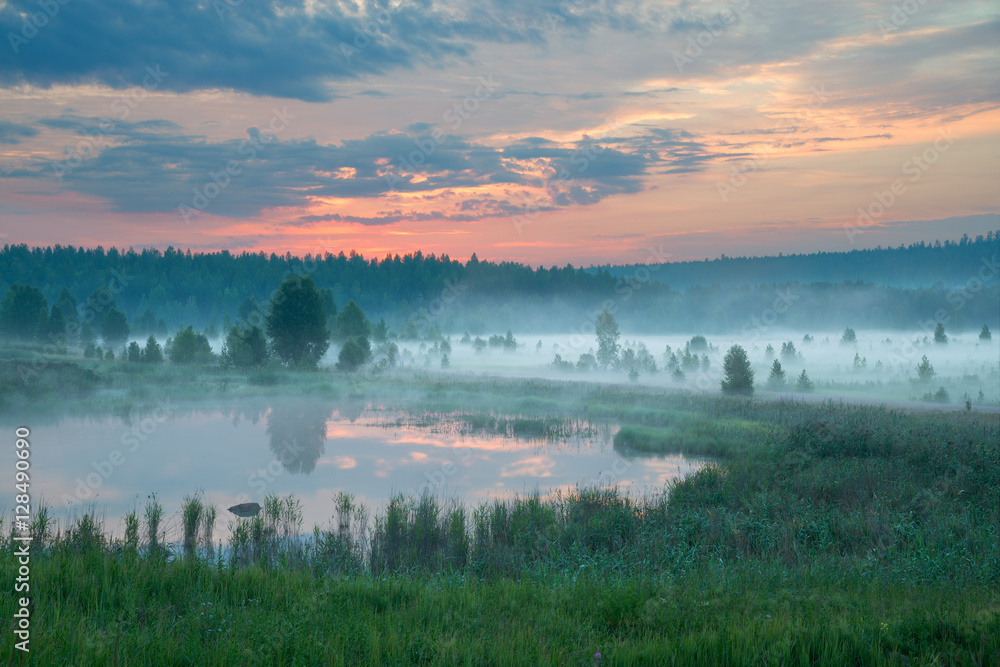 Fototapeta premium Misty dawn on the river