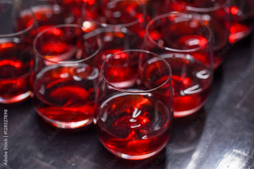Many alcoholic drinks with crainberries Many alcoholic drinks with crainberries