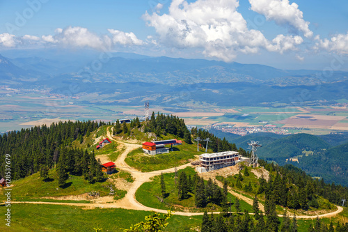 фотографія Mountain ski resort in Postavarul Massif, Poiana Brasov, Romania