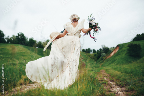 Pretty bride with flowers