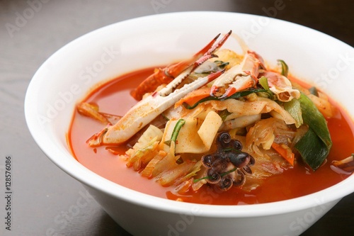 해물짬뽕, haemul jjamppong, Chinese-style noodles with vegetables and seafood, seafood jjamppong
