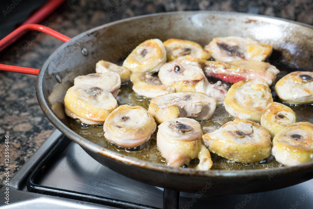 Step by step preparation of a chicken paella Step by step preparation of a chicken paella