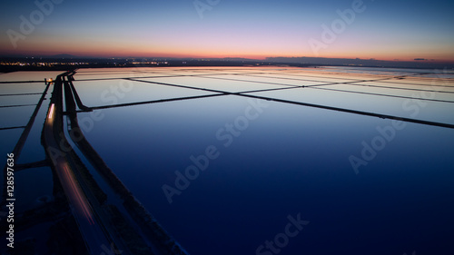Fotografie saline di margherita di savoia di notte