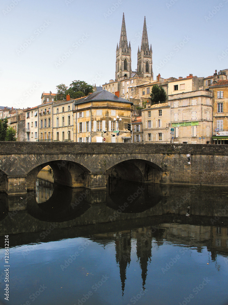 Fototapeta premium niort town france