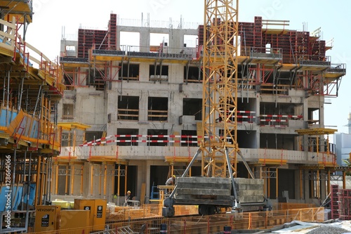 Baustelle neben der Trabrennbahn Krieau