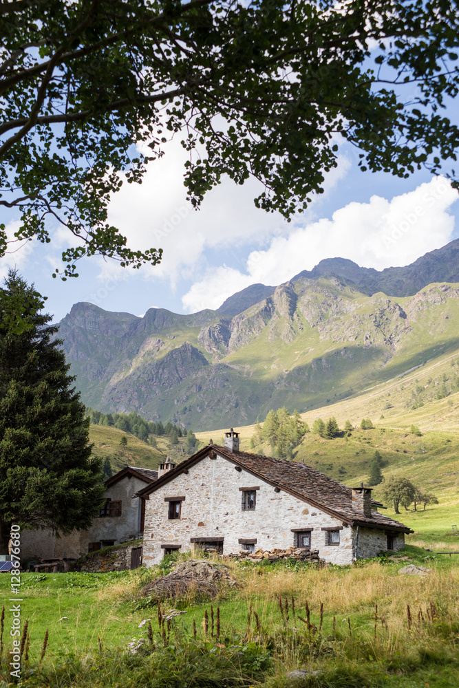 Stone chalet in a tiny mountaing village. Case di Viso - Ponte
