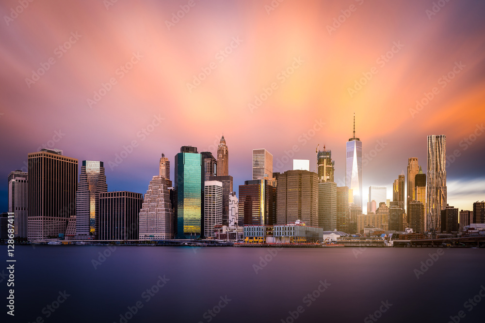 Obraz premium Colorful view of Lower Manhattan. New York skyline.