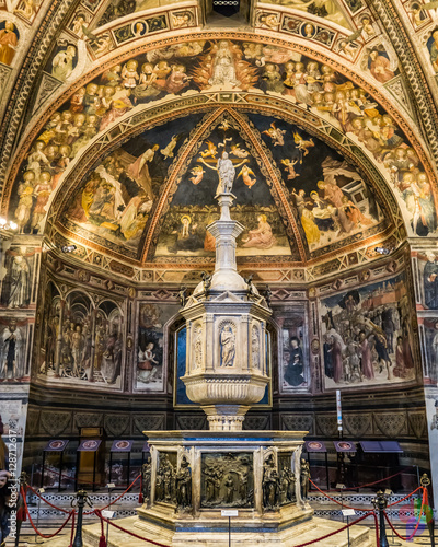 Baptistery of San Giovanni (Siena) photo