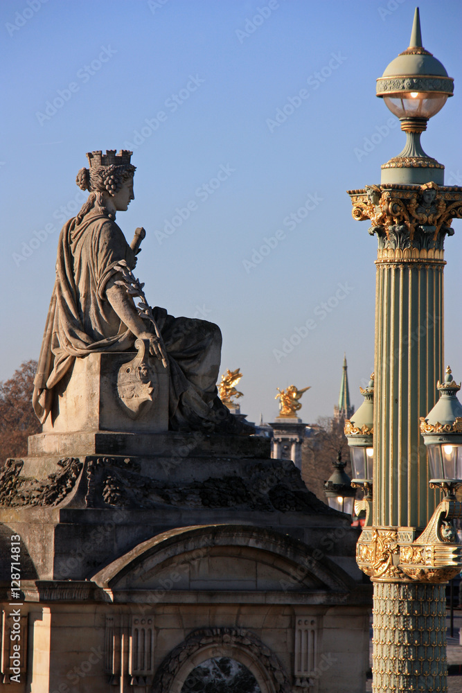 Obraz premium Statue place de la Concorde à Paris, France
