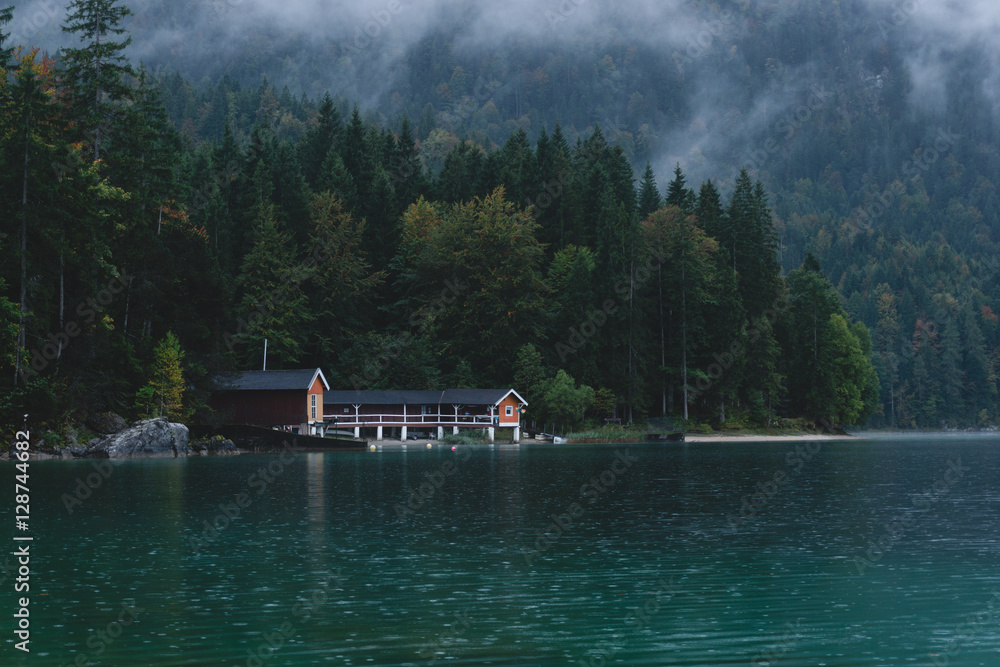 Obraz premium Regen am Eibsee