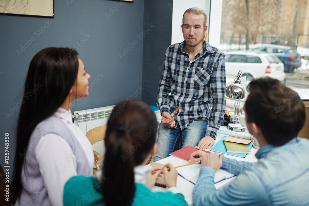 Obraz premium Students talking
