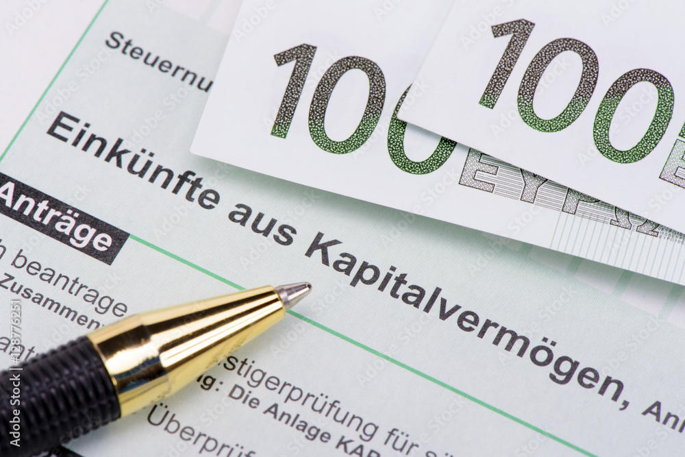 Obraz premium Steuererklärung für Finanzamt