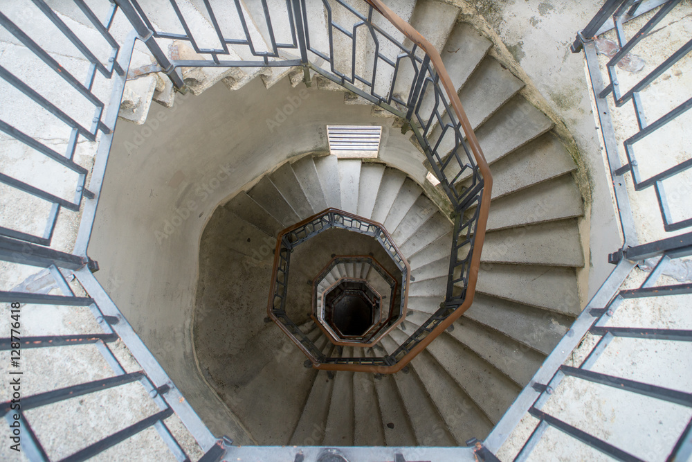 Obraz premium A spiral staircase in the lighthouse.