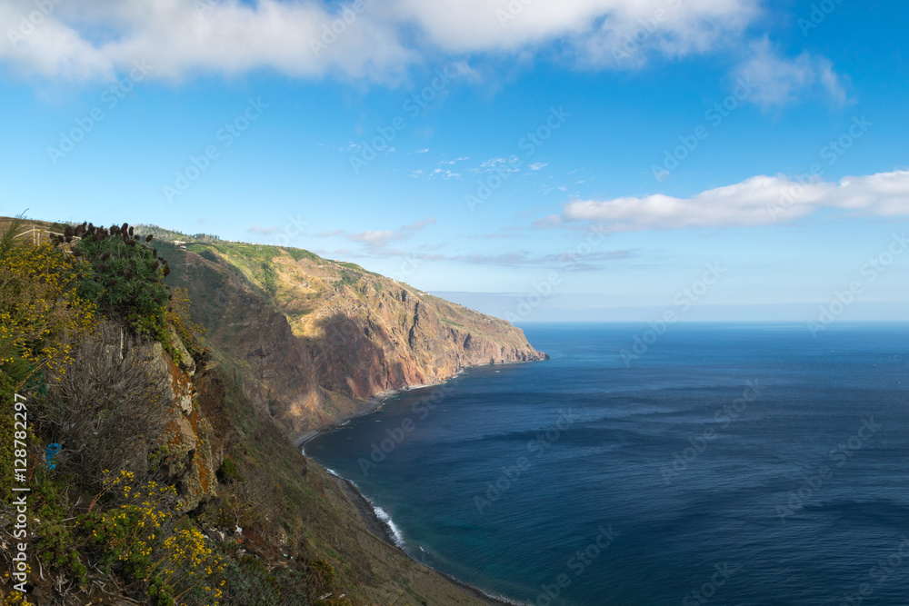 Obraz premium Lighthouse in Ponta do Pargo, Madeira, Portugal, Europe