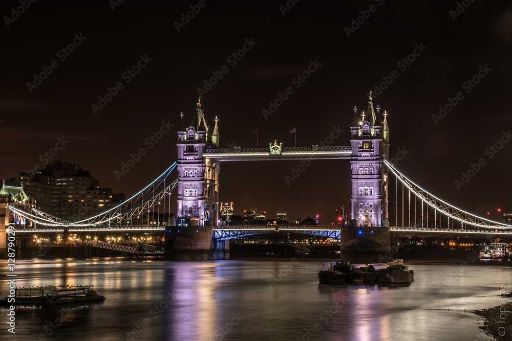 Obraz premium Tower Bridge by night