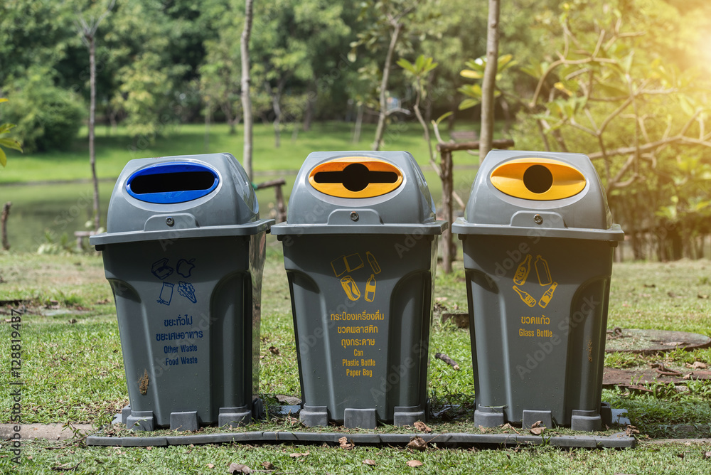 Bin in the garden. Bin gabage place for clean. Bin in the garden. Bin gabage place for clean.
