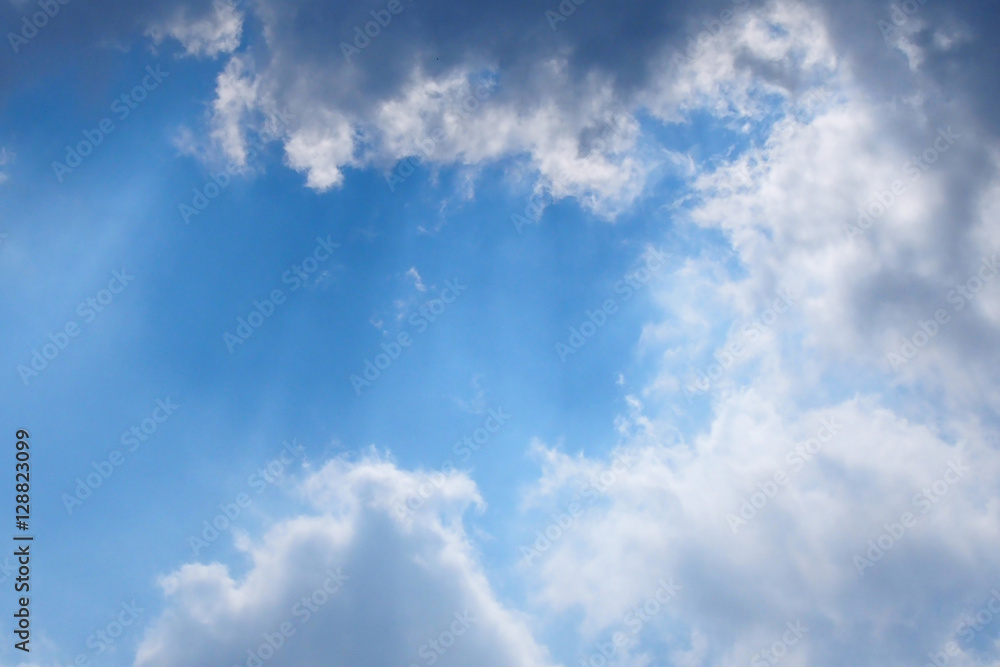 雲が流れる様子