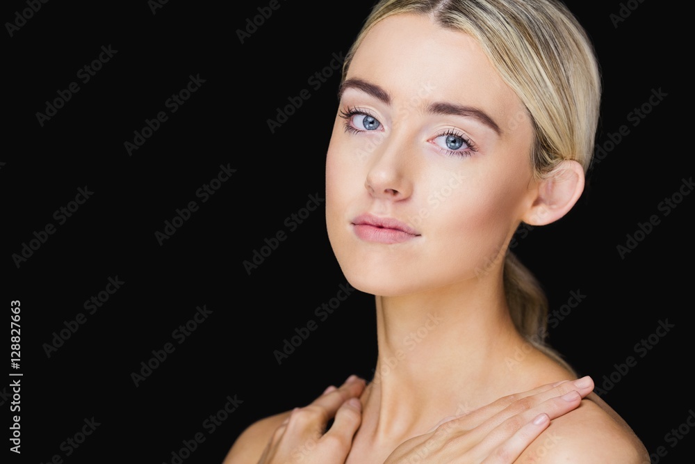 Naklejka premium Portrait of woman posing for the camera
